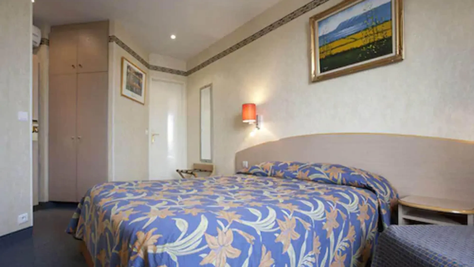Hotel Transcontinental Paris France