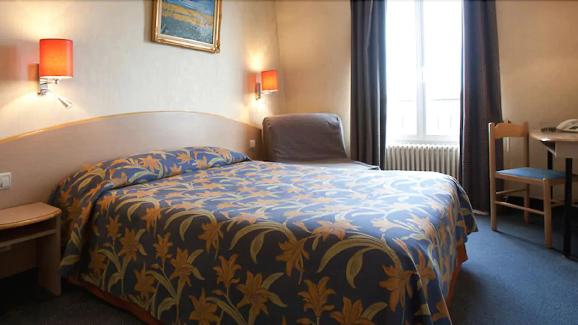 **  Hotel Transcontinental Paris France