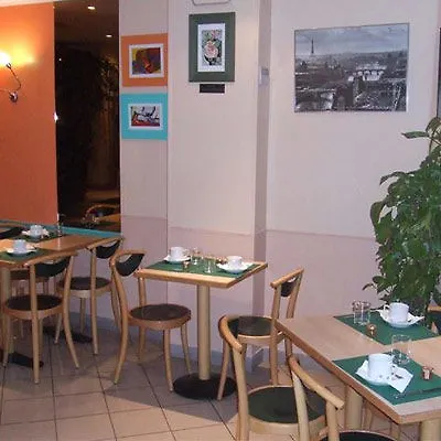 **  Hotel Transcontinental Paris France